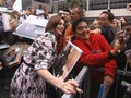 VIDEO: Anne Hathaway Umumkan Kehamilan Kedua