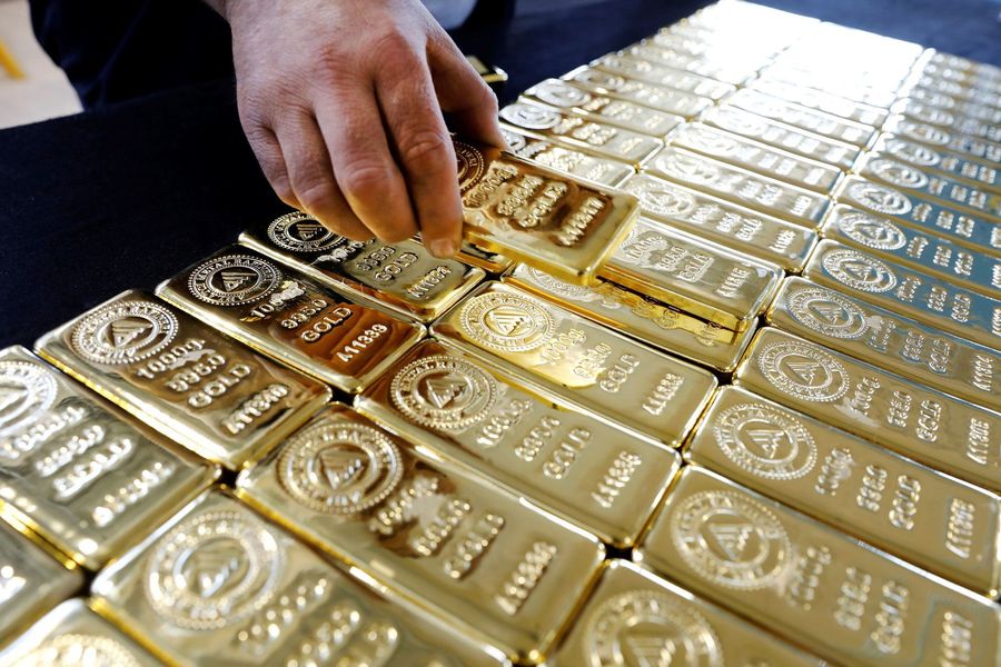Duh, Sudah 2 Minggu Harga Emas Antam Bikin Elus Dada!
