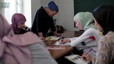 Semasa kecil, Achishvili bermimpi menjadi seorang aktris, namun kala itu seorang pengusaha asal Chechnya jatuh cinta dengannya. Achishvili kemudian diculik dan dibawa ke negara asal pria tersebut untuk dipersunting menjadi istri. (REUTERS/Ekaterina Anchevskaya)