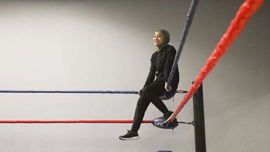 Nor 'Phoenix' Diana adalah seorang pegulat wanita berhijab berasal dari Malaysia yang merupakan pegulat berhijab pertama di dunia