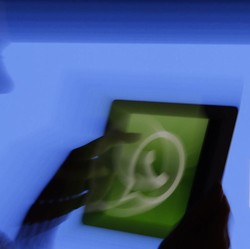 Cara Mudah agar Chat WhatsApp Tak Diintip Orang Lain