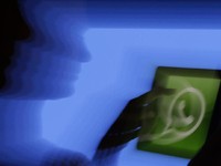 Fitur Baru WhatsApp Cegah Link Penipu Kuras Rekening