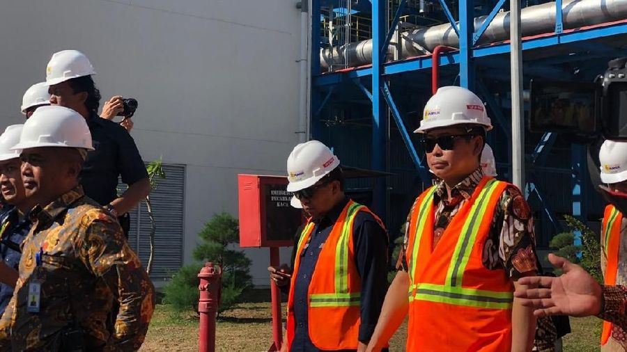 Ignasius Jonan meresmikan pembangunan proyek pembangunan Pembangkit Listrik Tenaga Gas dan Uap (PLTGU) Grati Blok III