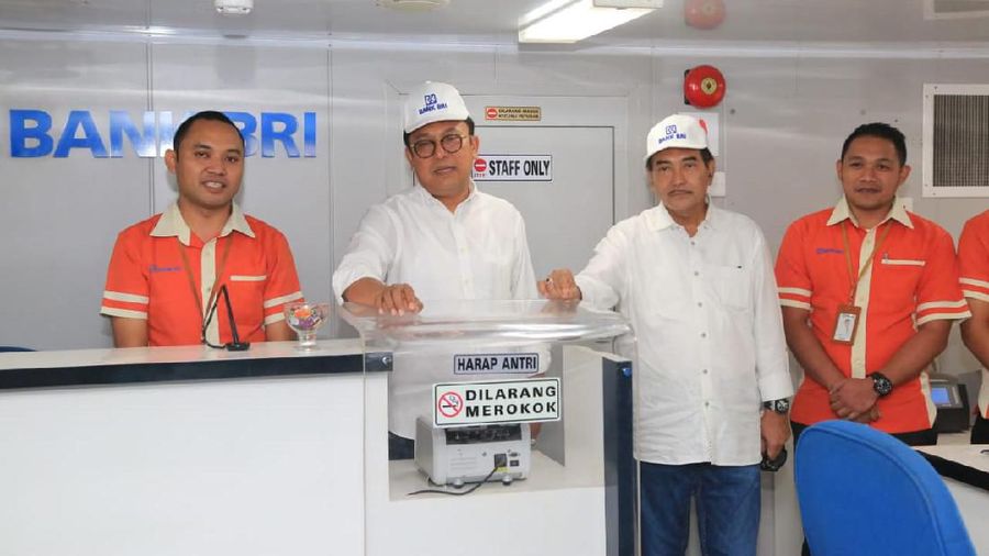 BRI bersiap meluncurkan teras BRI kapal Seva IV di kepulauan Anambas, Kepulauan Riau.