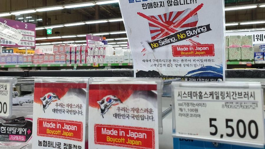 Peritel Jepang, Uniqlo termasuk yang dirugikan dari aksi boikot warga Korsel.