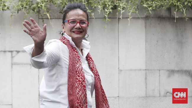 Teguh Karya, Christine Hakim, dan 'Bumi Manusia'