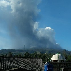 Kawasan Wisata Tangkuban Parahu Ditutup Pasca-Erupsi