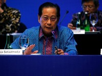Gegara Ojol Hingga MRT, Kredit Kendaraan BCA Pun Loyo