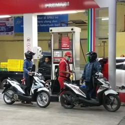 Antrian Panjang di SPBU Sorong, Pertamina Bantah BBM Langka