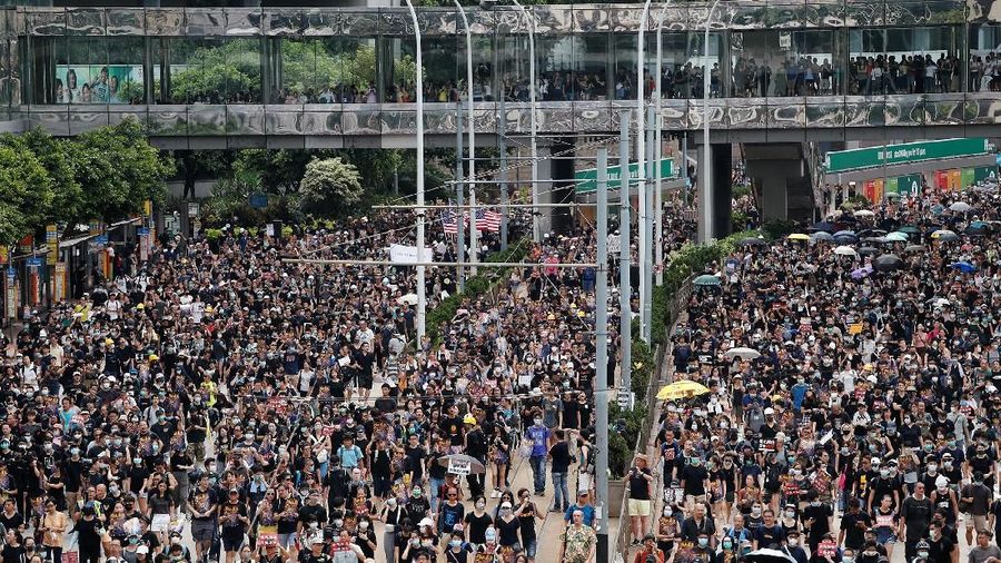 Selama dua hari berturut-turut demo kembali terjadi di pusat bisnis Hong Kong.