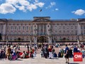 Ratu Inggris Sedang Liburan, Buckingham Dibuka untuk Turis