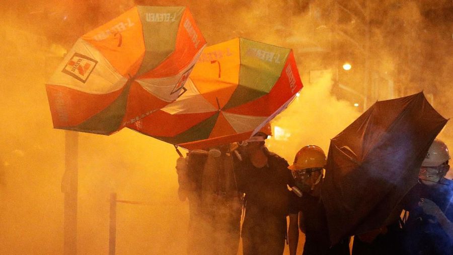 Beberapa negara dunia telah mengeluarkan travel warning bagi warga masing-masing negara yang ingin dan sedang mengunjungi Hong Kong