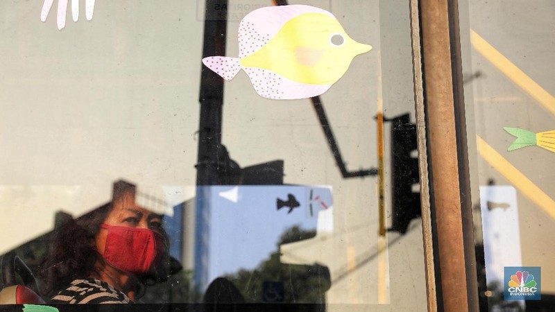 AirVisual yang merupakan situs penyedia peta polusi daring harian kota-kota besar di dunia, menempatkan Jakarta pada urutan pertama