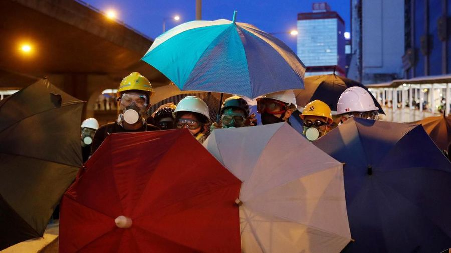 Rangkaian aksi unjuk rasa yang terjadi di Hong Kong telah memicu kekhawatiran pelaku bisnis dari berbagai negara.