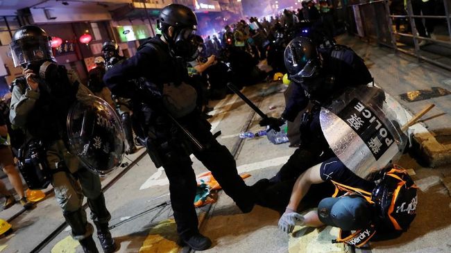 Puluhan Demonstran Hong Kong Mulai Diadili