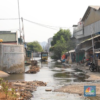Minta Tolong Pak Anies! Tanggul Laut di Muara Baru Bocor Nih