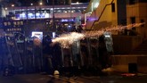 China tak tinggal diam. Untuk pertama kalinya sejak demonstrasi pecah beberapa waktu lalu, China dilaporkan bakal menyampaikan pernyataan resmi mengenai situasi Hong Kong pada hari ini, Senin (29/7). (Reuters/Tyrone Siu)