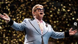Elton John Buta Parsial Usai Alami Infeksi Serius di Mata