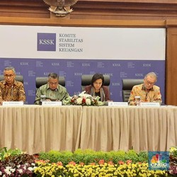 Bos OJK: Terima Kasih Pak Perry Turunkan Bunga Acuan