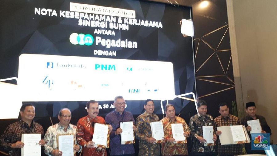 Hingga akhir tahun, Pegadaian menargetkan ada penambahan jumlah nasabahnya, apalagi setelah kerjasama dengan 7 BUMN.