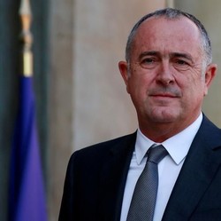 Soal Pajak Wine, Menteri Prancis Sebut Trump Gila!