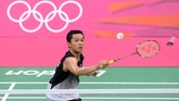 Taufik Hidayat total menyumbang 15 medali emas bagi Indonesia di berbagai ajang bergengsi di level senior. Di antaranya tiga emas Asian Games dan lima emas SEA Games. (AFP PHOTO/ADEK BERRY)