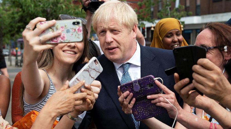 Setelah pengunduran diri Theresa May, Boris Johnson berhasil menapai karier sebagai perdana menteri terpilih.