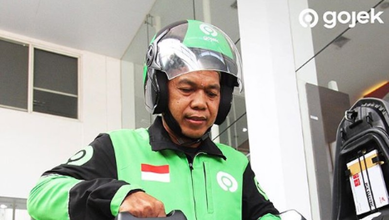 PT. Astra Internasional Tbk. (ASII) dan Gojek resmi berkolaborasi untuk operasikan unit Honda PCX Listrik buat angkut penumpang.