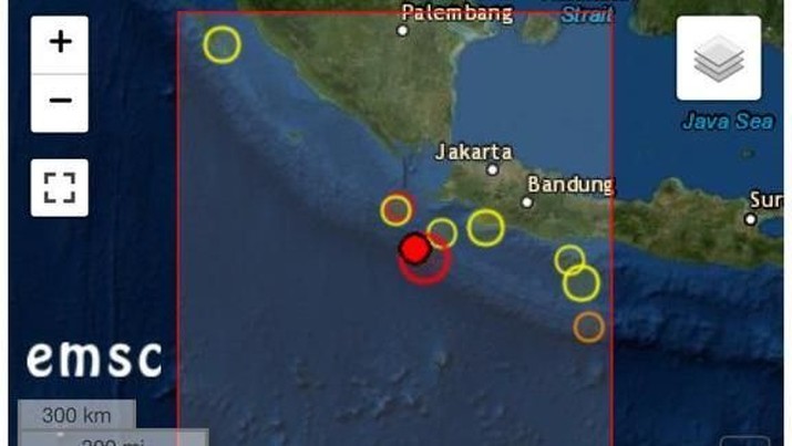 Warga Sumur-Banten yang dekat dengan pusat gempa diketahui mulai mengungsi.