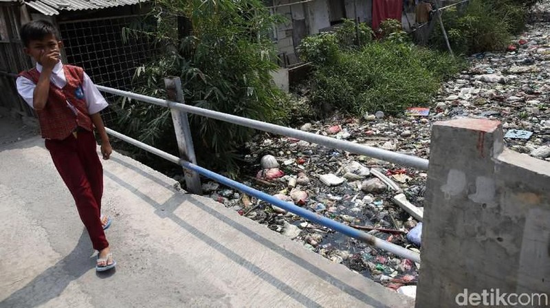 Petugas akan diterjunkan di lokasi untuk bersih-bersih selama satu bulan ke depan.