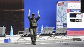 Sejumlah ledakan dilaporkan terdengar di tiga tempat berbeda di Bangkok, Thailand, Jumat (2/8). (Photo by Lillian SUWANRUMPHA / AFP)
