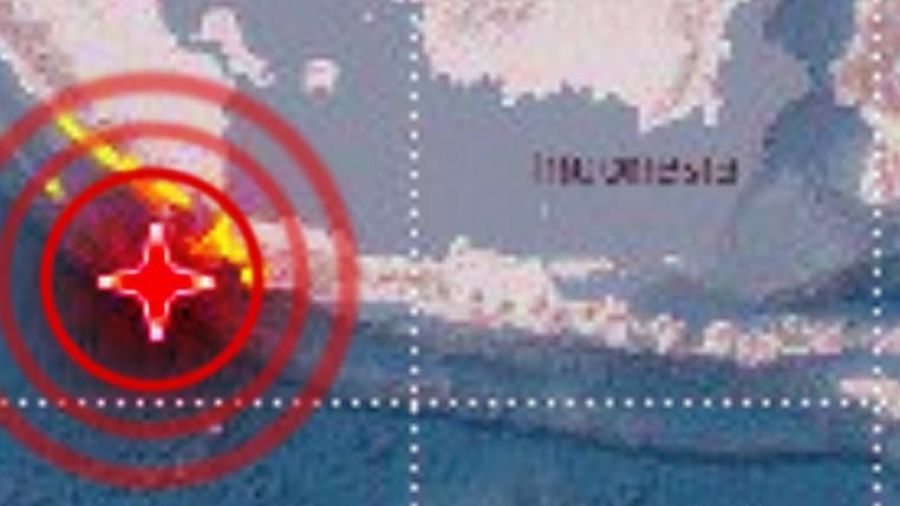 Gempa membuat panik warga Anyer, Banten.