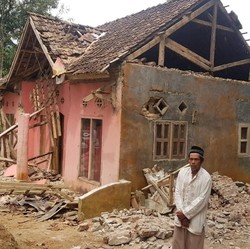 Bantuan Gempa Banten: dari 500 Tenda hingga 20.000 Mie Instan