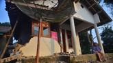 Hingga saat ini BPBD masih mengkalkukasi berapa total keseluruhan kerusakan yang melanda pasca Gempa Banten. (Photo by RONALD SIAGIAN / AFP)