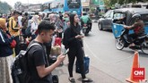 Penumpang tidak dapat menggunakan KRL Commuterline Stasiun Manggarai, karena listrik padam sejabodetabek.Jakarta, Minggu 4 Agustus 2019. CNN Indonesia/ Andry Novelino