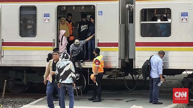 Listrik Jabodetabek Padam, KRL Berhenti Beroperasi