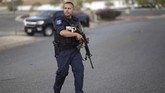Insiden penembakan terjadi di sebuah pusat perbelanjaan di El Paso, Texas, Amerika Serikat, Sabtu (3/8). (REUTERS/Jose Luis Gonzalez)