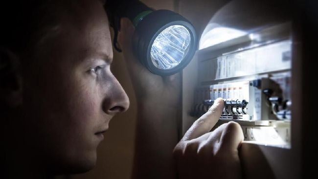 Alat Elektronik yang Harus Dicabut Saat Listrik Padam