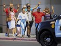 El Paso Tolak Trump hingga Lemparan Granat di Demo Hong Kong