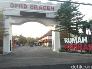 22 Anggota DPRD Sragen Ramai-ramai Gadaikan SK Usai Dilantik