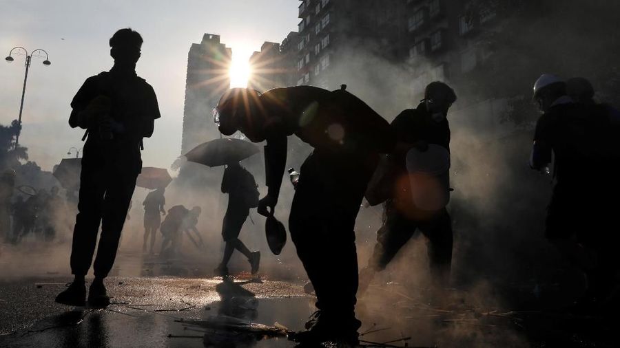Polisi Hong Kong telah menangkap total 420 orang dalam beberapa demo massal yang terjadi di negara itu sejak Juni 2019.