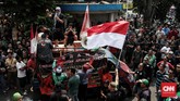 Massa yang menamakan diri Gabungan Aksi Roda Dua (Garda) Indonesia mengaku gaungan dari R2 dan R4 mitra Gojek.(CNN Indonesia/Andry Novelino)