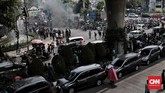 Sekitar 1000 mitra pengemudi Gojek menyampaikan dua tuntutan dalam aksi demontrasi kali ini. (CNN Indonesia/Andry Novelino)