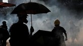Situasi politik di Hong Kong memang sedang bergolak menyusul serangkaian demonstrasi besar-besaran dalam dua bulan belakangan yang kerap berujung ricuh. (REUTERS/Tyrone Siu)