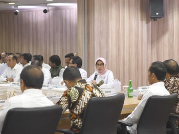 Jokowi Larang Para Menteri Buat Keputusan Hingga Oktober 2019