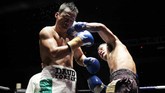 Daud Yordan mendapatkan perlawanan cukup berarti sebelum akhirnya menang lewat TKO jelang ronde keenam atas Aekkawee Kaewmanee. (Dok Mahkota Promotion)