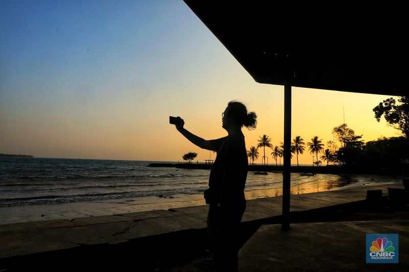 Pemandangan Sepi Pantai Carita Usai Gempa M 69 Hantam Banten