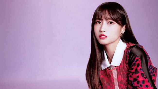 Momo dan Dahyun 'TWICE' Hentikan Siaran karena Dikuntit