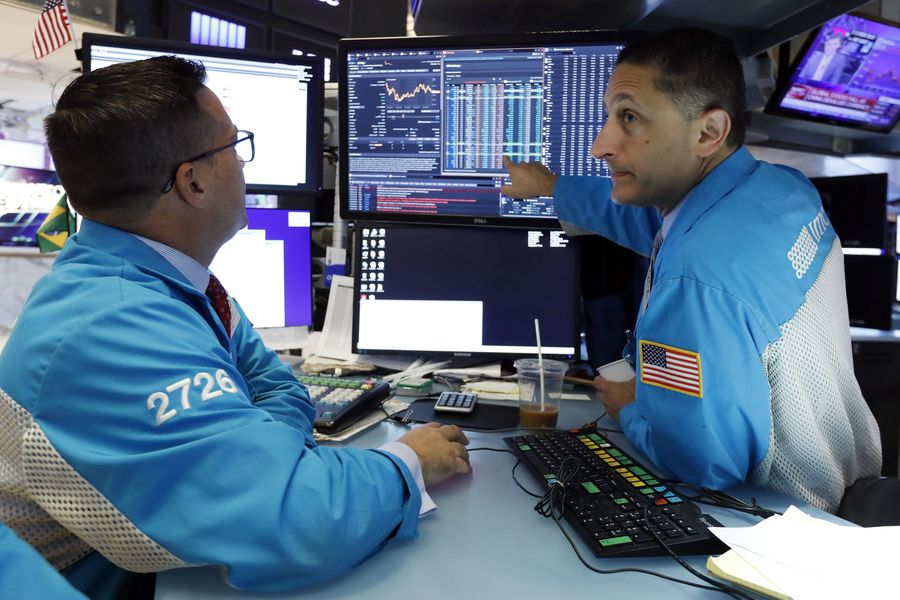 Walau Melemah di Hari Jumat, Wall Street Hijau Secara Mingguan