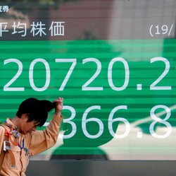 Nikkei & Kospi Kompak Anjlok 1% Usai Iran Serang Israel